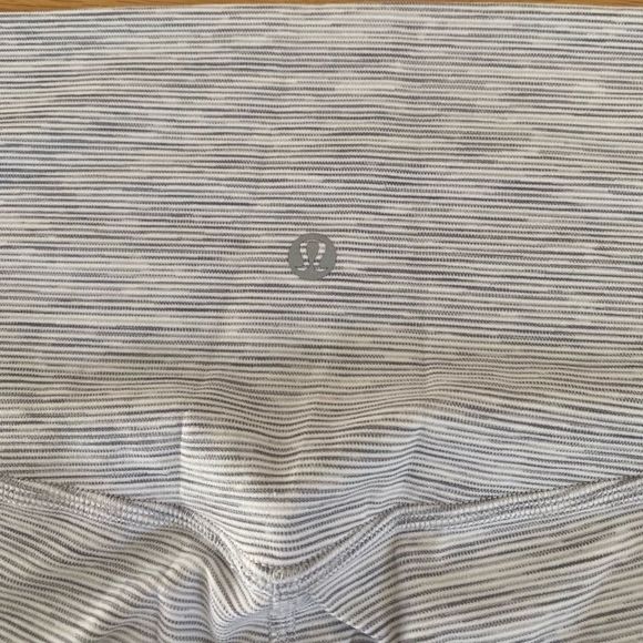 Lululemon Align Cropped Leggings - Wee Are From Space Nimbus Battleship - Picture 4 of 6